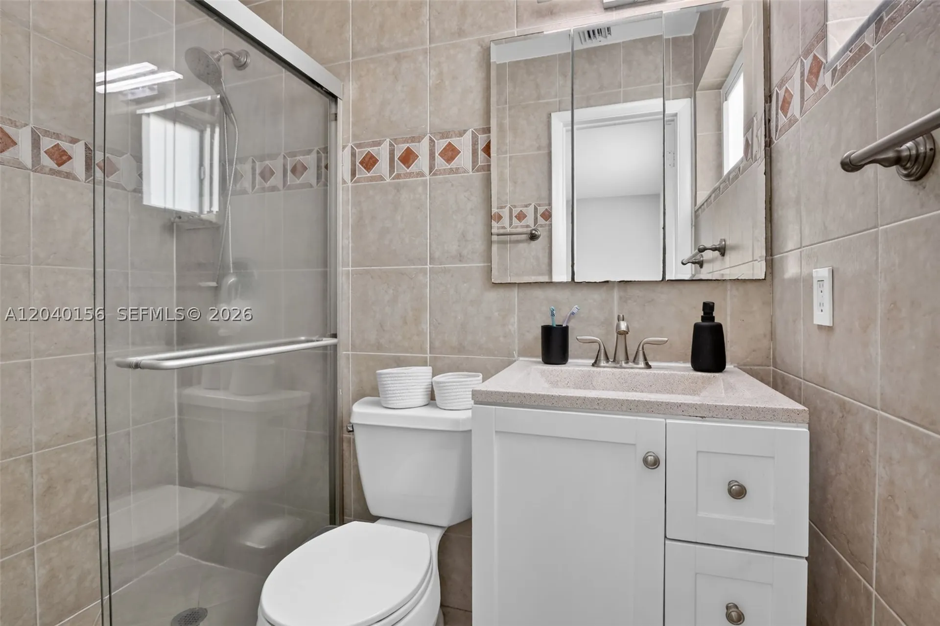 2220 N 40th Avenue Hollywood FL 33021
