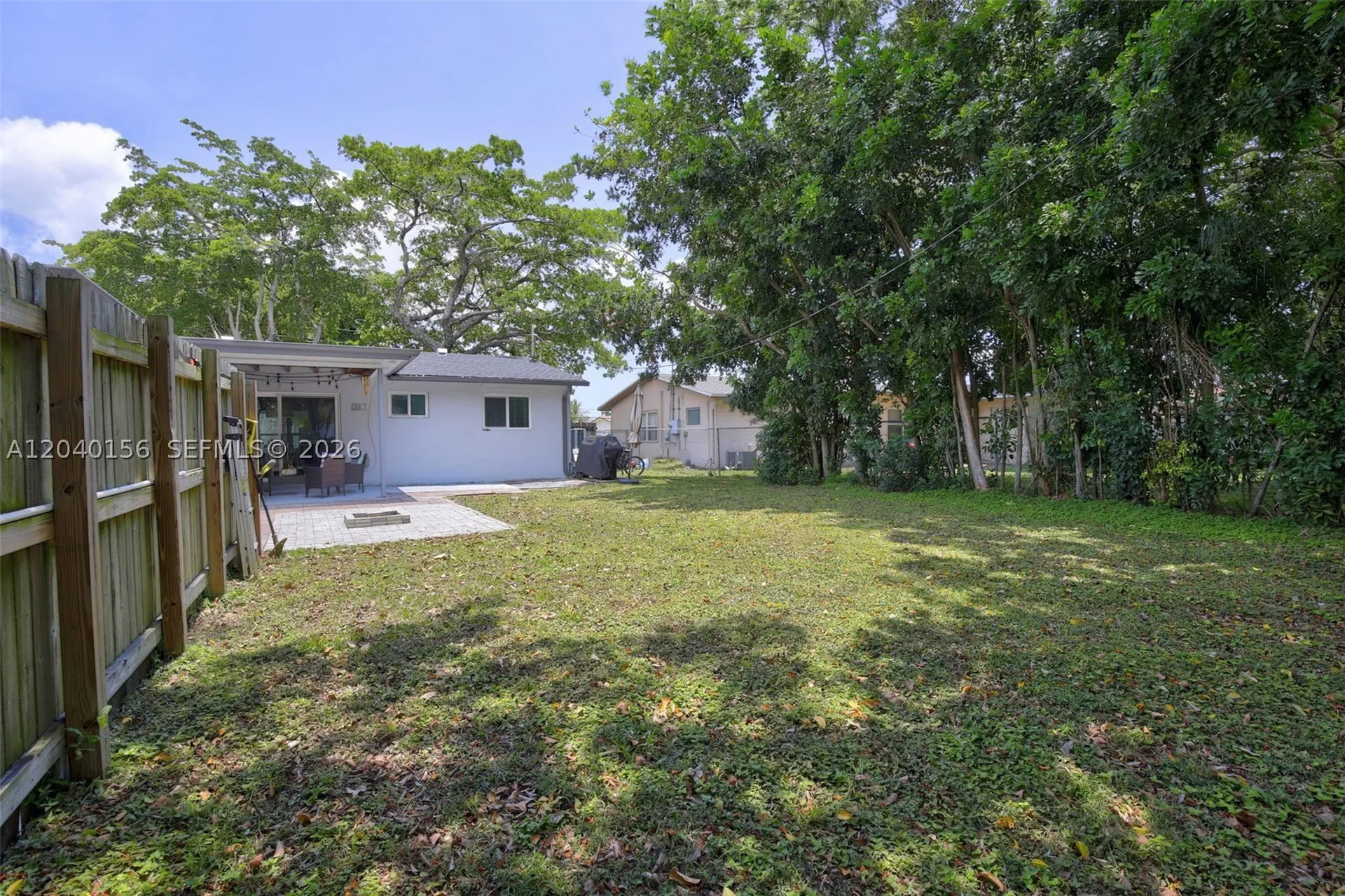 2220 N 40th Avenue Hollywood FL 33021
