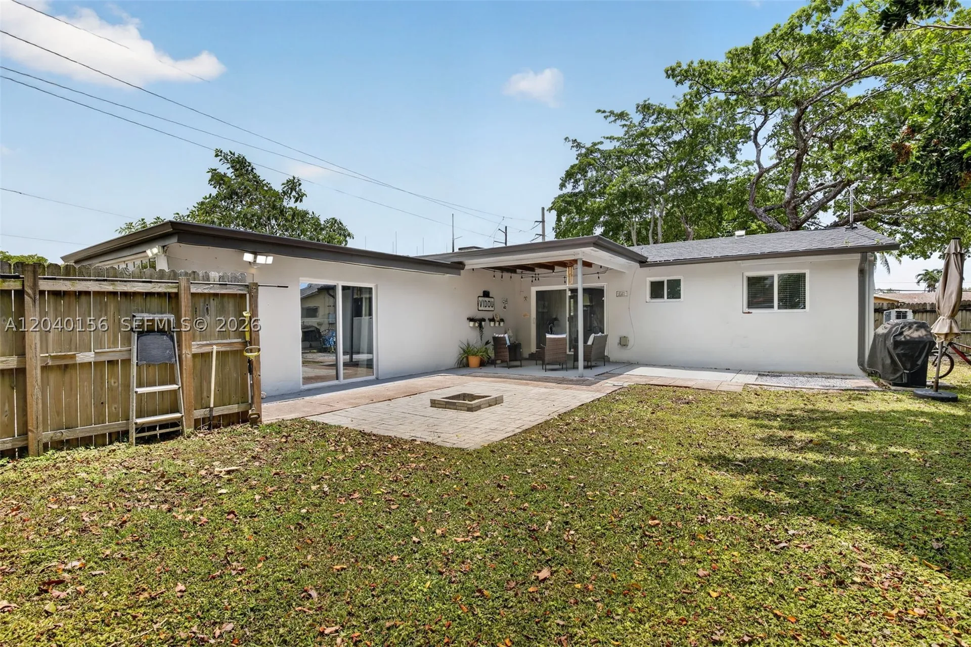 2220 N 40th Avenue Hollywood FL 33021