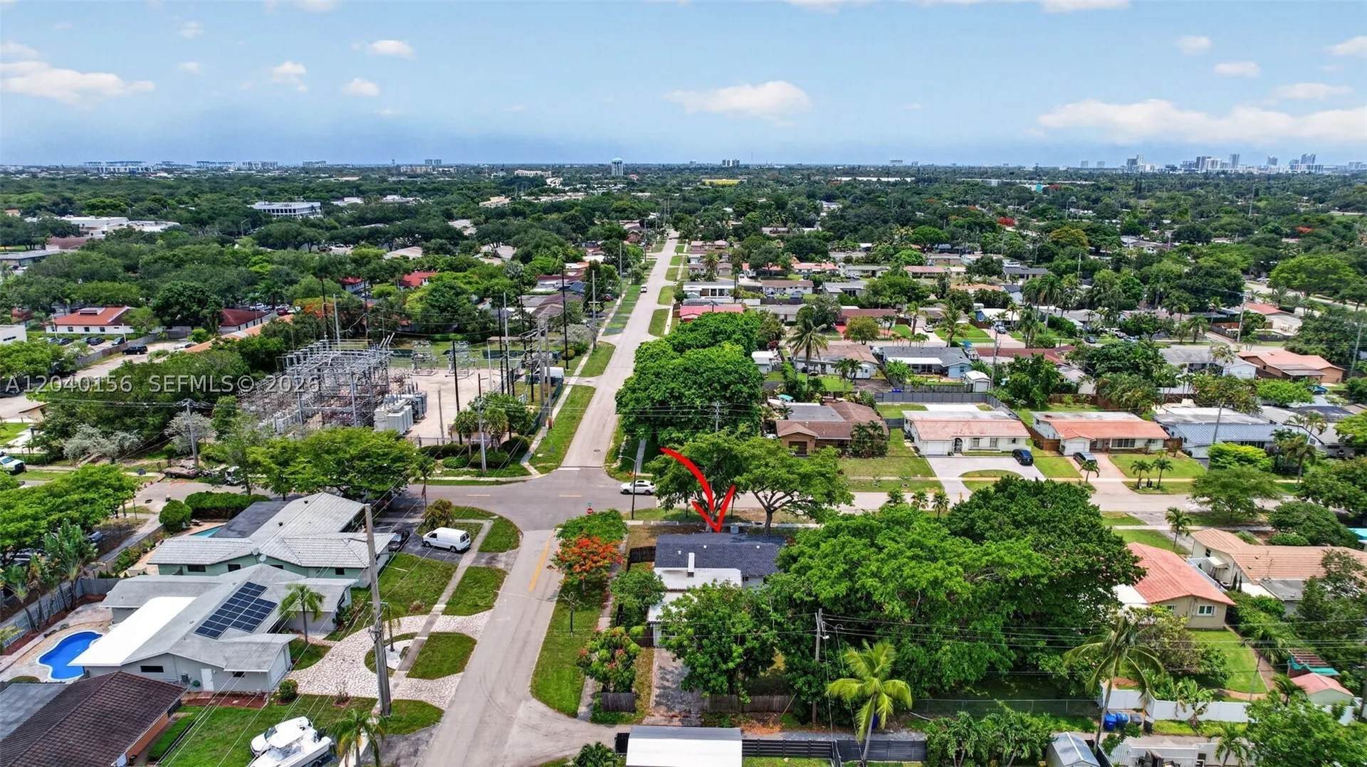2220 N 40th Avenue Hollywood FL 33021