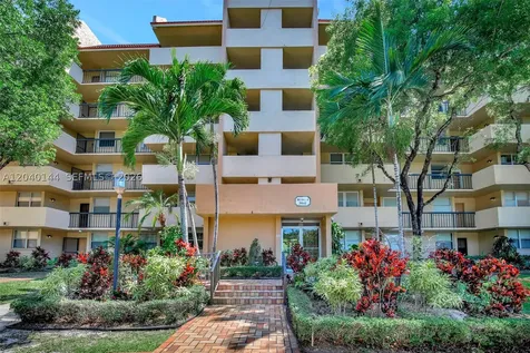 3841 Environ Boulevard Lauderhill FL 33319