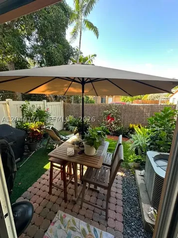 31 SE 3 Hallandale Beach FL 33009