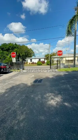 31 SE 3 Hallandale Beach FL 33009