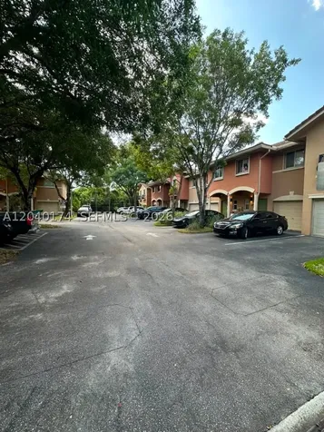 31 SE 3 Hallandale Beach FL 33009