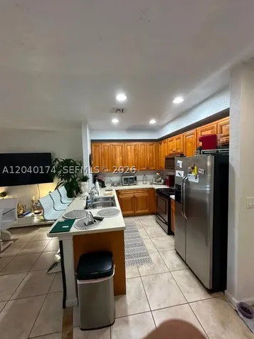 31 SE 3 Hallandale Beach FL 33009