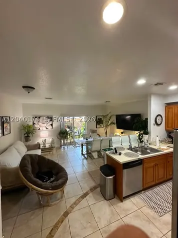 31 SE 3 Hallandale Beach FL 33009