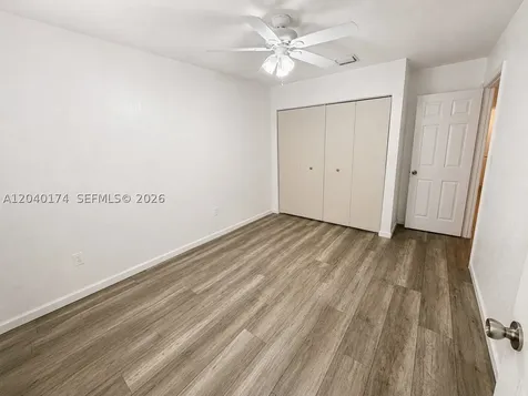 31 SE 3 Hallandale Beach FL 33009