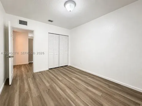 31 SE 3 Hallandale Beach FL 33009