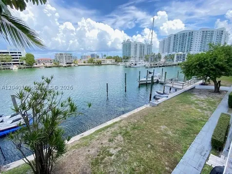 7925 West Drive North Bay Village FL 33141