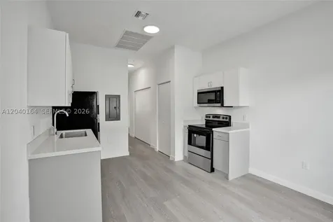 1567 NW 1st Street Miami FL 33125