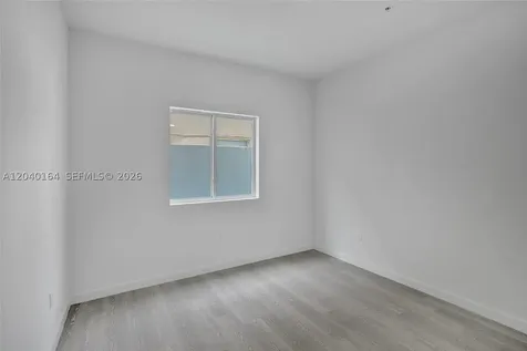 1567 NW 1st Street Miami FL 33125