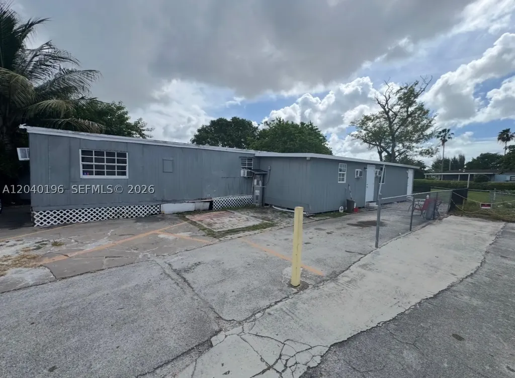 1013 SW 128th Avenue Miami FL 33184