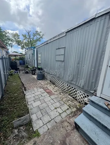 1013 SW 128th Avenue Miami FL 33184
