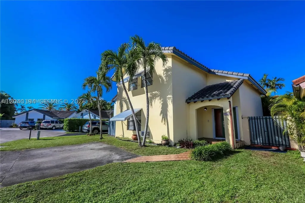 2500 SW 113th Court Miami FL 33165