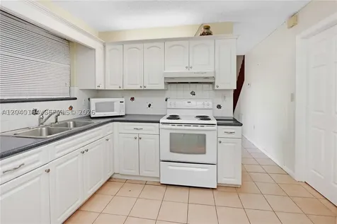 2500 SW 113th Court Miami FL 33165