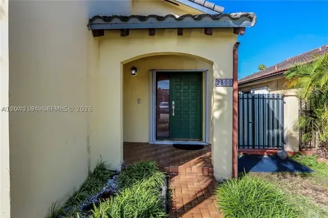 2500 SW 113th Court Miami FL 33165