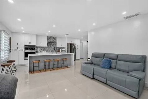 9535 SW 42nd Street Miami FL 33165