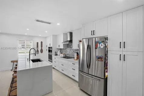 9535 SW 42nd Street Miami FL 33165