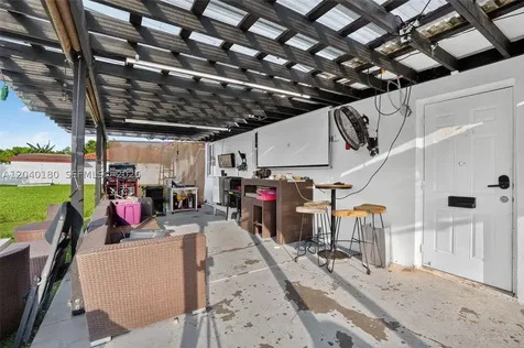 9535 SW 42nd Street Miami FL 33165