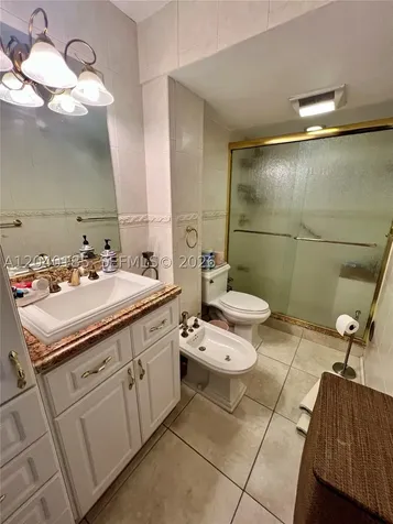 7135 Collins Avenue Miami Beach FL 33141
