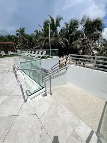 7135 Collins Avenue Miami Beach FL 33141
