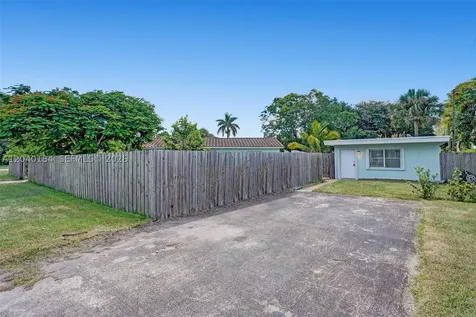 2804 SW 16 Street Fort Lauderdale FL 33312