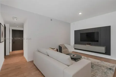 398 NE 5th Street Miami FL 33132