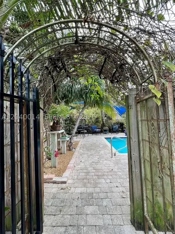 590 NW 40th Court Oakland Park FL 33309