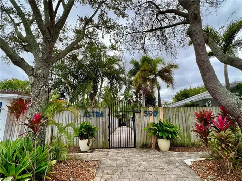 590 NW 40th Court Oakland Park FL 33309