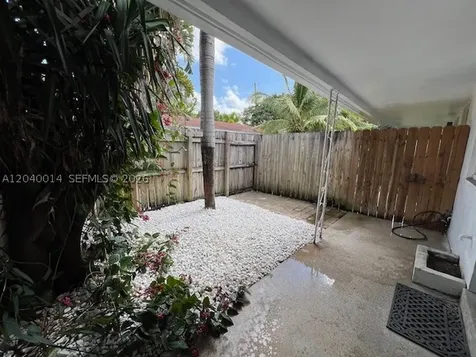 590 NW 40th Court Oakland Park FL 33309