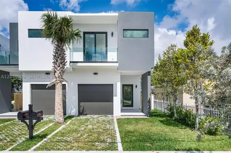 2939 SW 21st Street Miami FL 33145