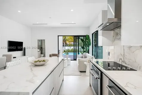 2939 SW 21st Street Miami FL 33145