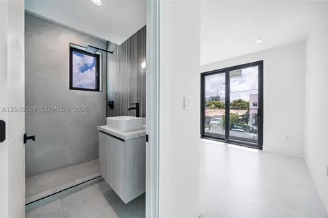 2939 SW 21st Street Miami FL 33145