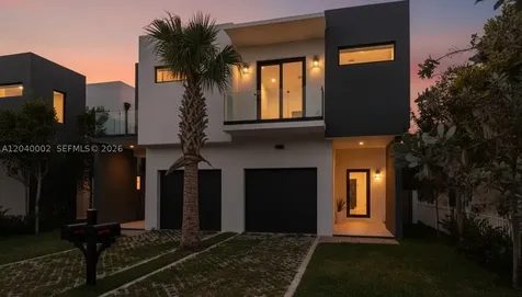 2939 SW 21st Street Miami FL 33145
