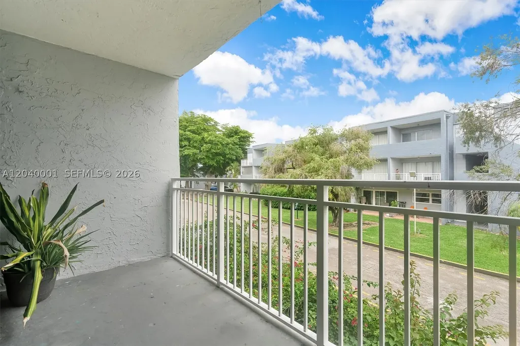9369 Fontainebleau Boulevard Miami FL 33172