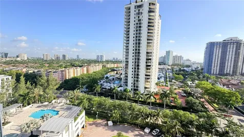 19400 Turnberry Way Aventura FL 33180