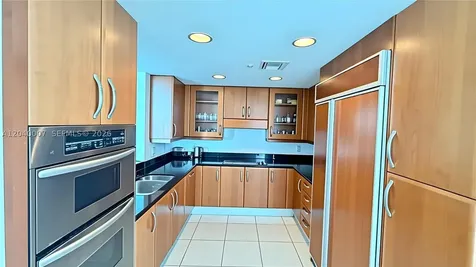 19400 Turnberry Way Aventura FL 33180