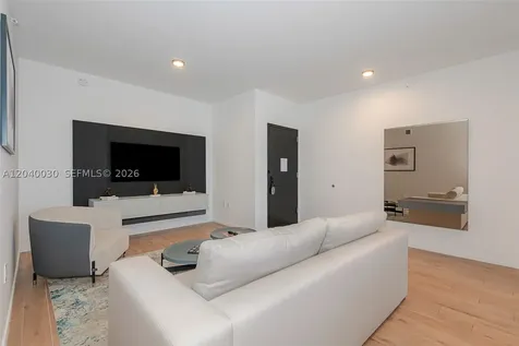 398 NE 5th Street Miami FL 33132