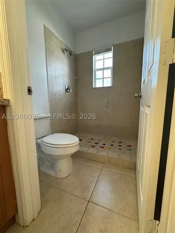 7130 Rue Versailles Miami Beach FL 33141