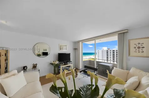 465 Ocean Drive Miami Beach FL 33139
