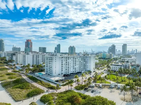465 Ocean Drive Miami Beach FL 33139
