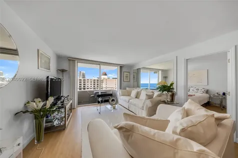 465 Ocean Drive Miami Beach FL 33139