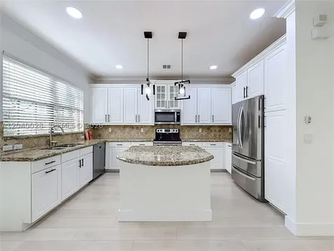 7266 NW 108th Way Parkland FL 33076