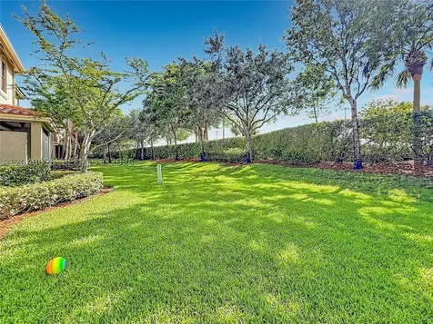 7266 NW 108th Way Parkland FL 33076