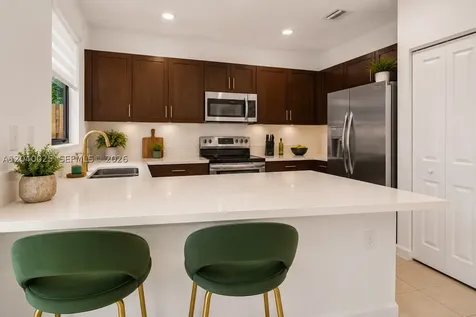 670 NE 207th Street Miami FL 33179