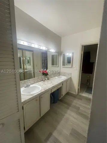 6945 W 2nd Way Hialeah FL 33014