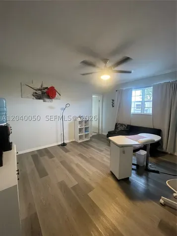 6945 W 2nd Way Hialeah FL 33014