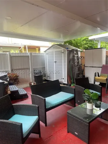 6945 W 2nd Way Hialeah FL 33014
