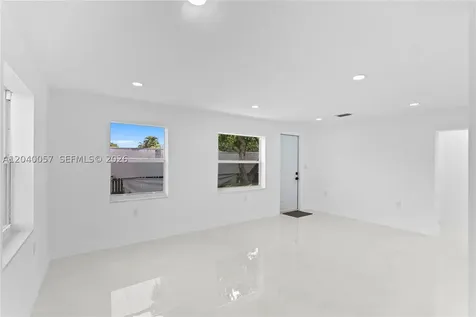 3271 NW 102nd Street Miami FL 33147