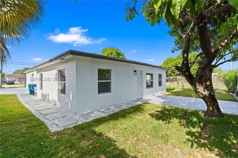 3271 NW 102nd Street Miami FL 33147